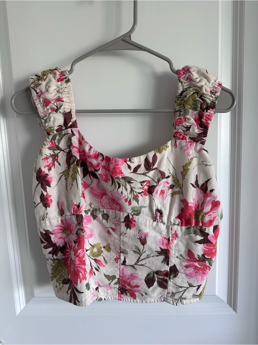 Abercrombie & Fitch Pink and Cream Floral Crop Top